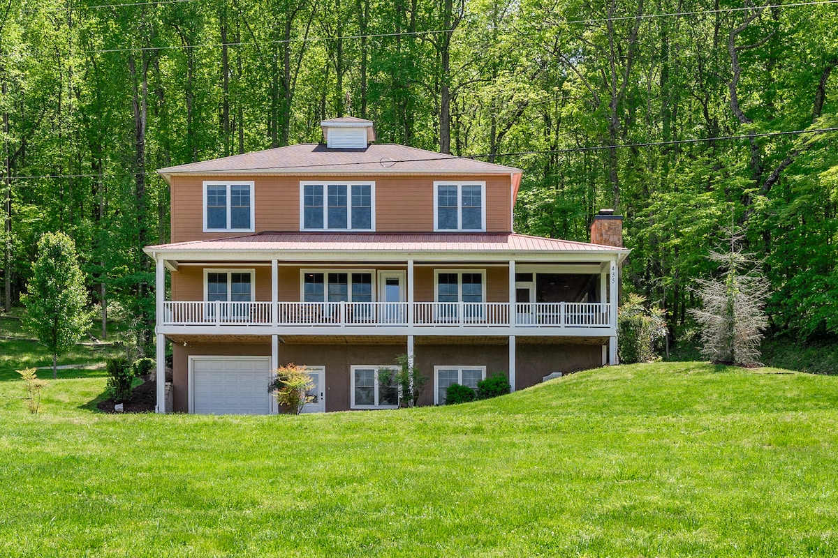 LAKEVIEW GETAWAY adjacent to Floating Mill Park