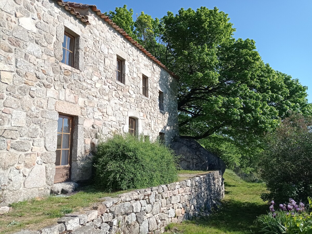 Appartement entier dans mas en pleine nature