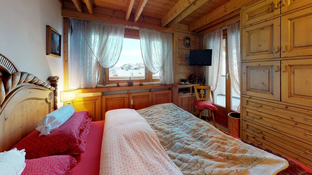 ★豪华Dolomiti Dream 200米★滑雪|车库| 130平方米