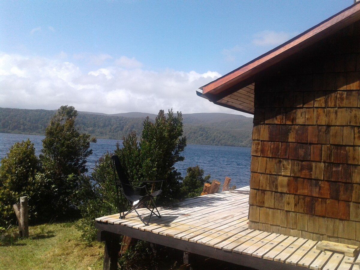 Cabaña Lauquen-Lemu. Cucao Isla de Chiloé.