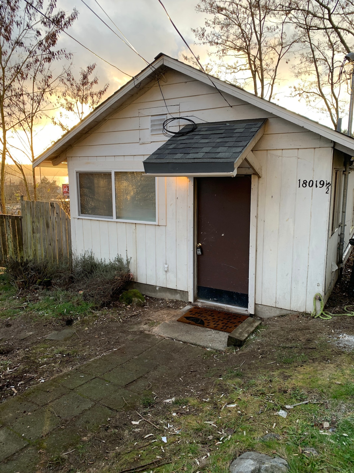 Lake view cottage in Kenmore