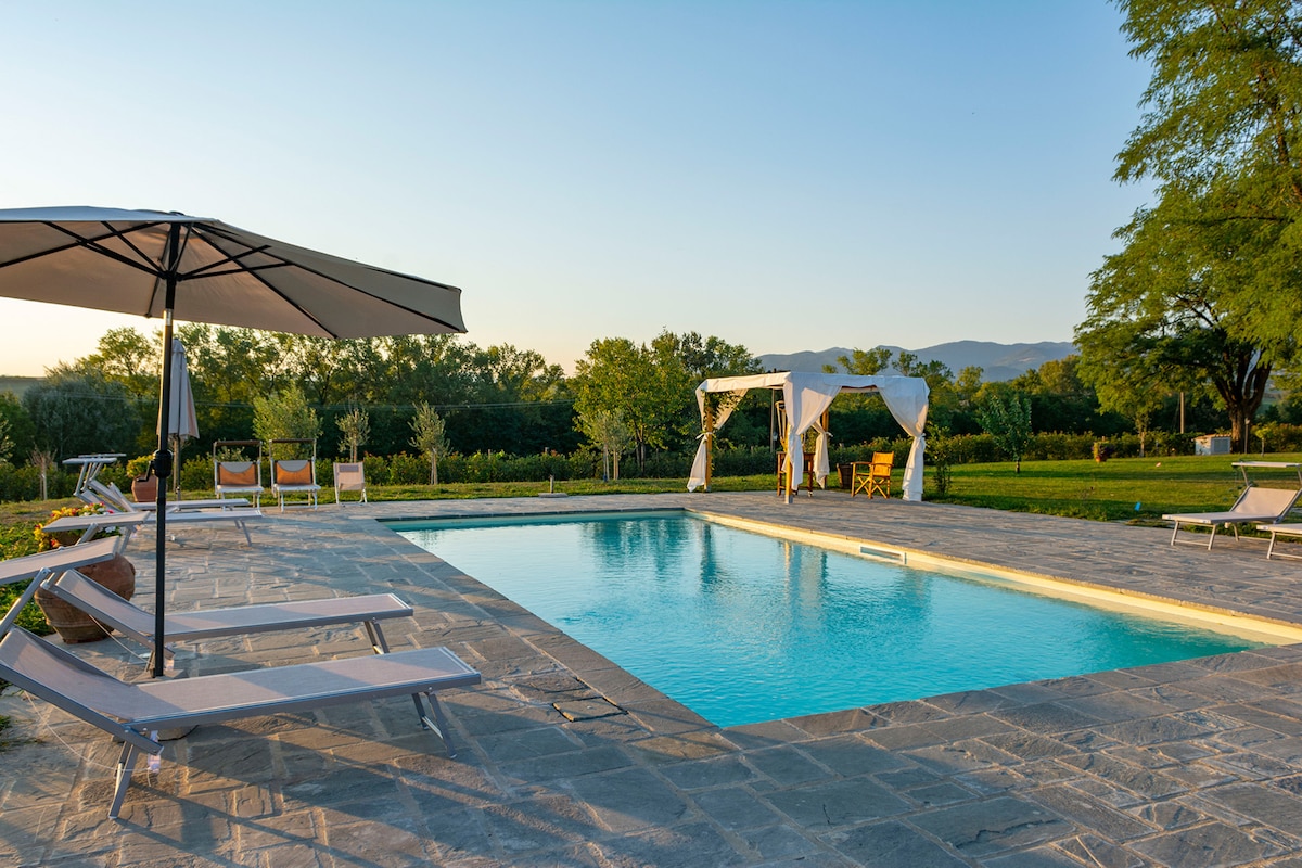 Villa Barnaba - With pool and a/c in Mugello area