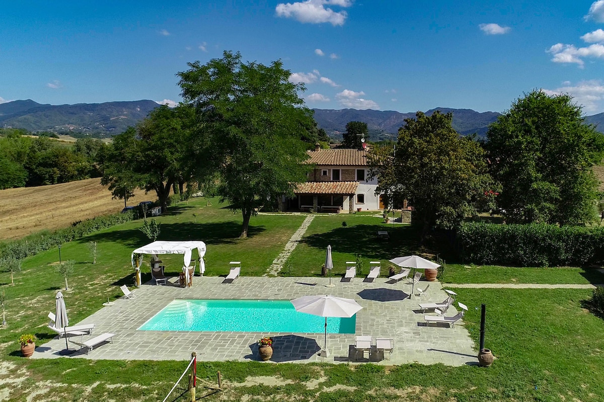 Villa Barnaba - With pool and a/c in Mugello area