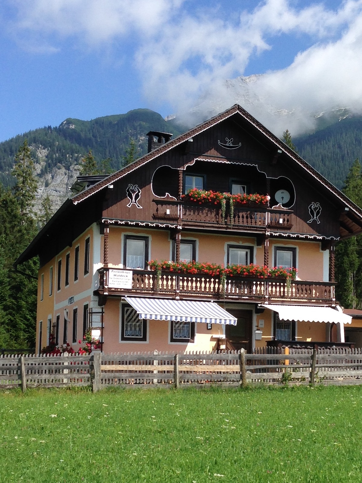 Großes, Gemütliches Bauernhaus für Selbstversorger