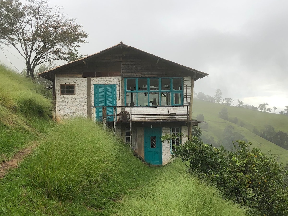 Casa de Vidro na montanha mensal 1200 reais