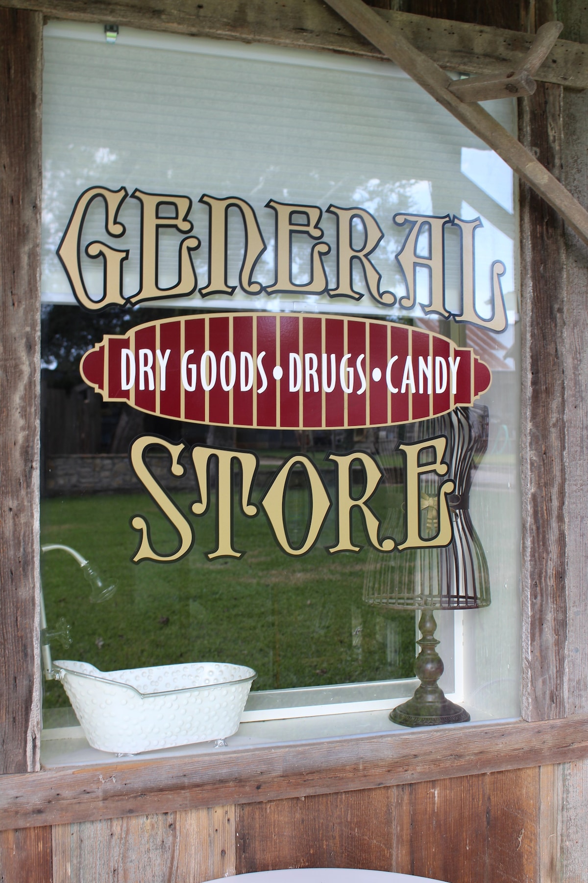 The General Store-@Rooms at The Oak Dale