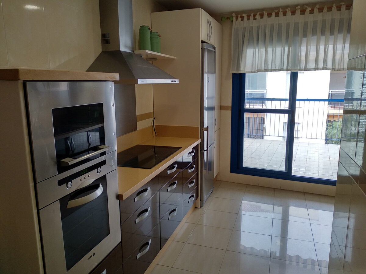 SPACIOUS APARTMENT IN COSTA BALLENA FROM THE BEACH