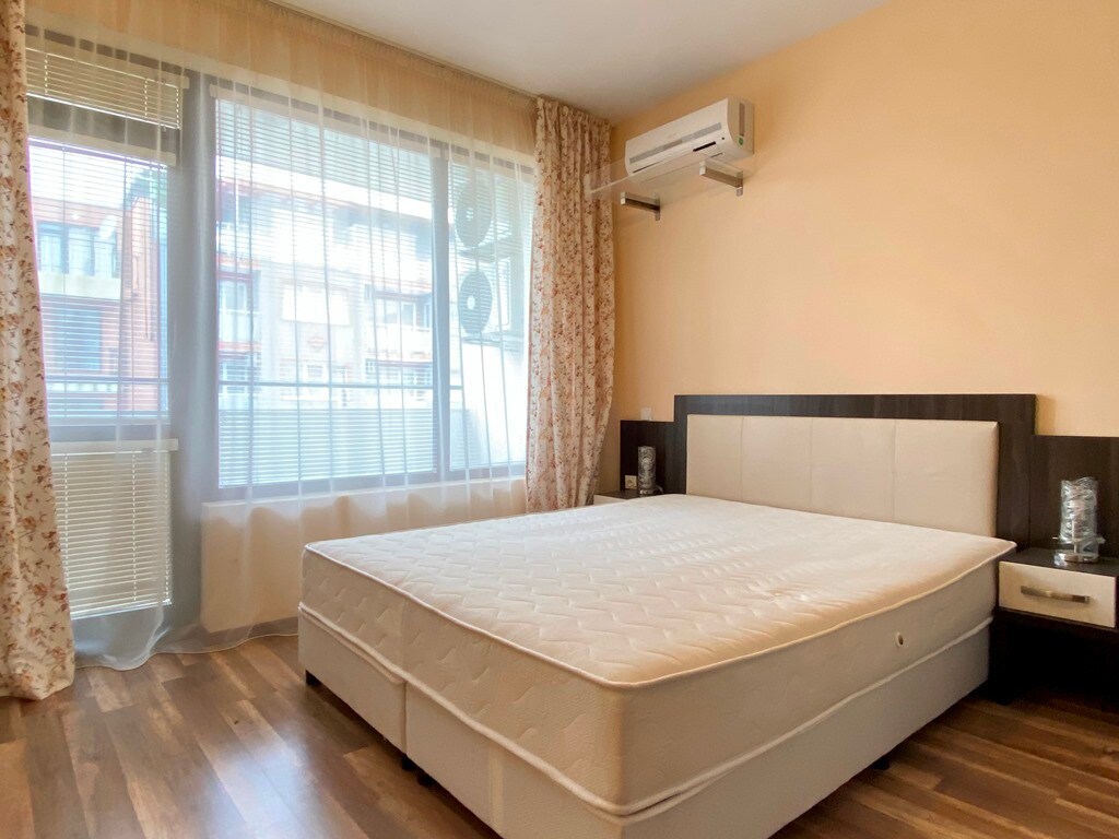 Удобен двустаен апартамент с гледка към Приморско