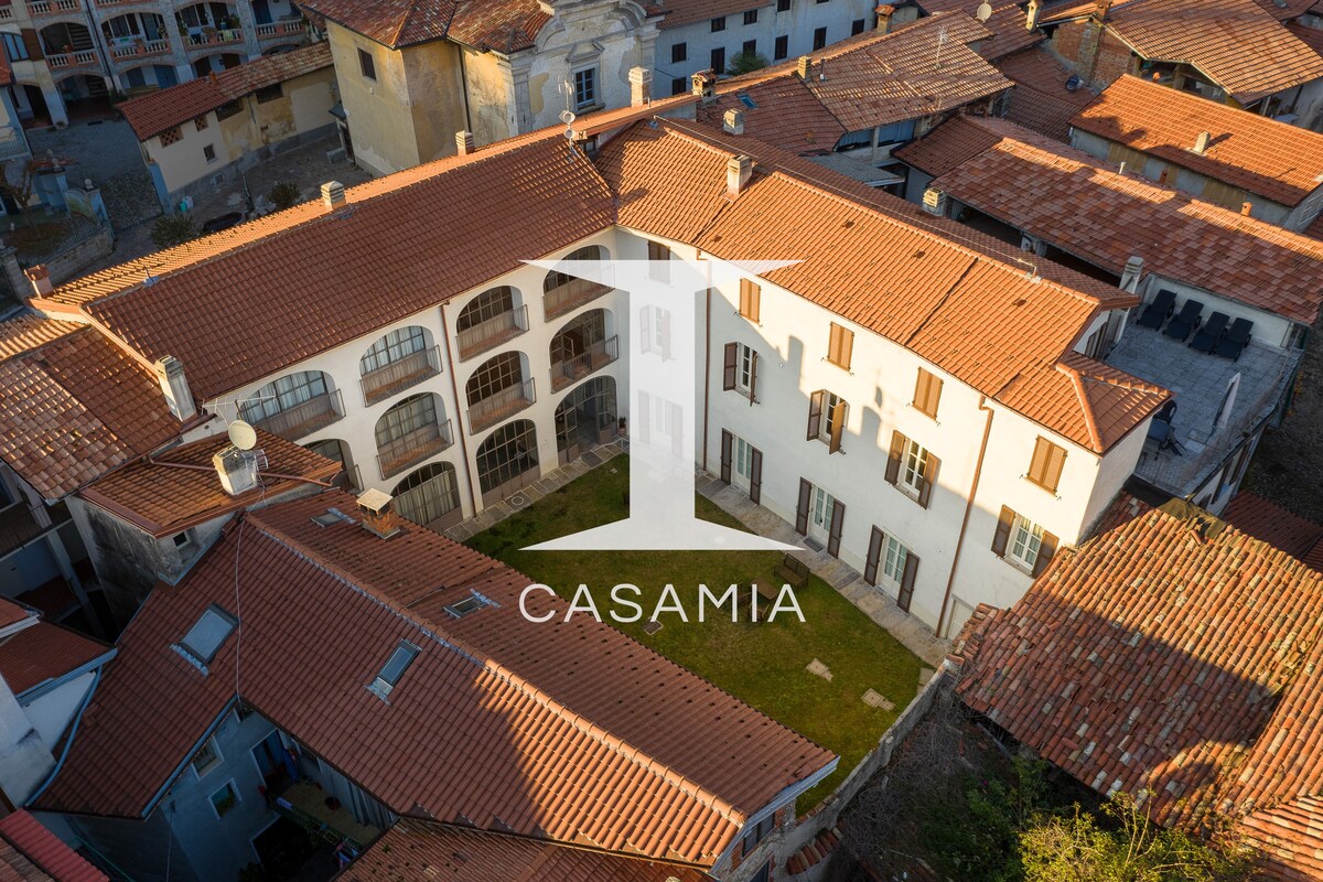 Palazzo Mia - iCasamia.it的10号套房