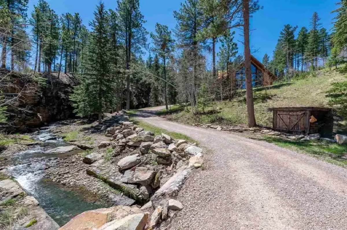 Deadwood,  Log Cabin w/Gold Mine, On Two Bit Creek