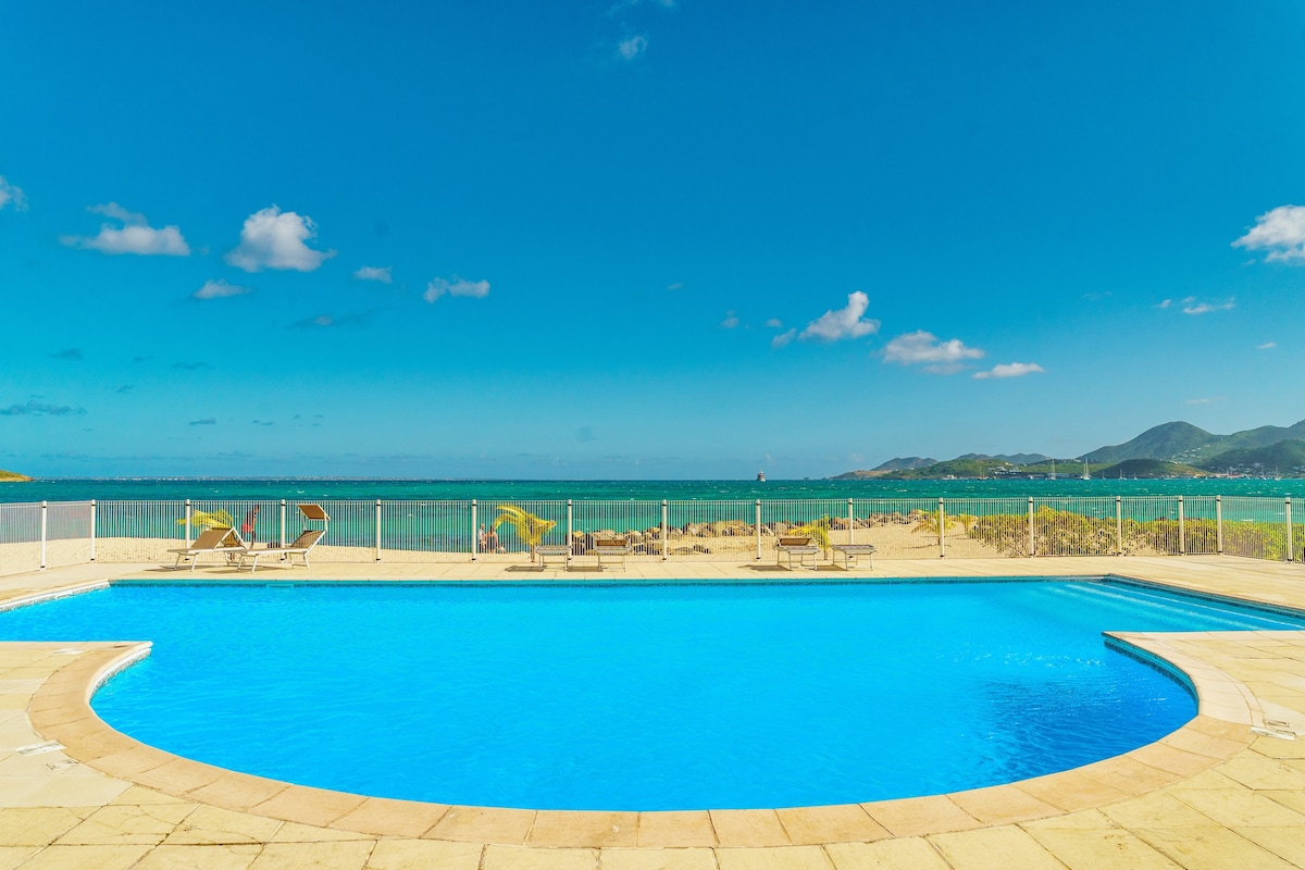 Beach villa, pool, terrace, safety water tank.