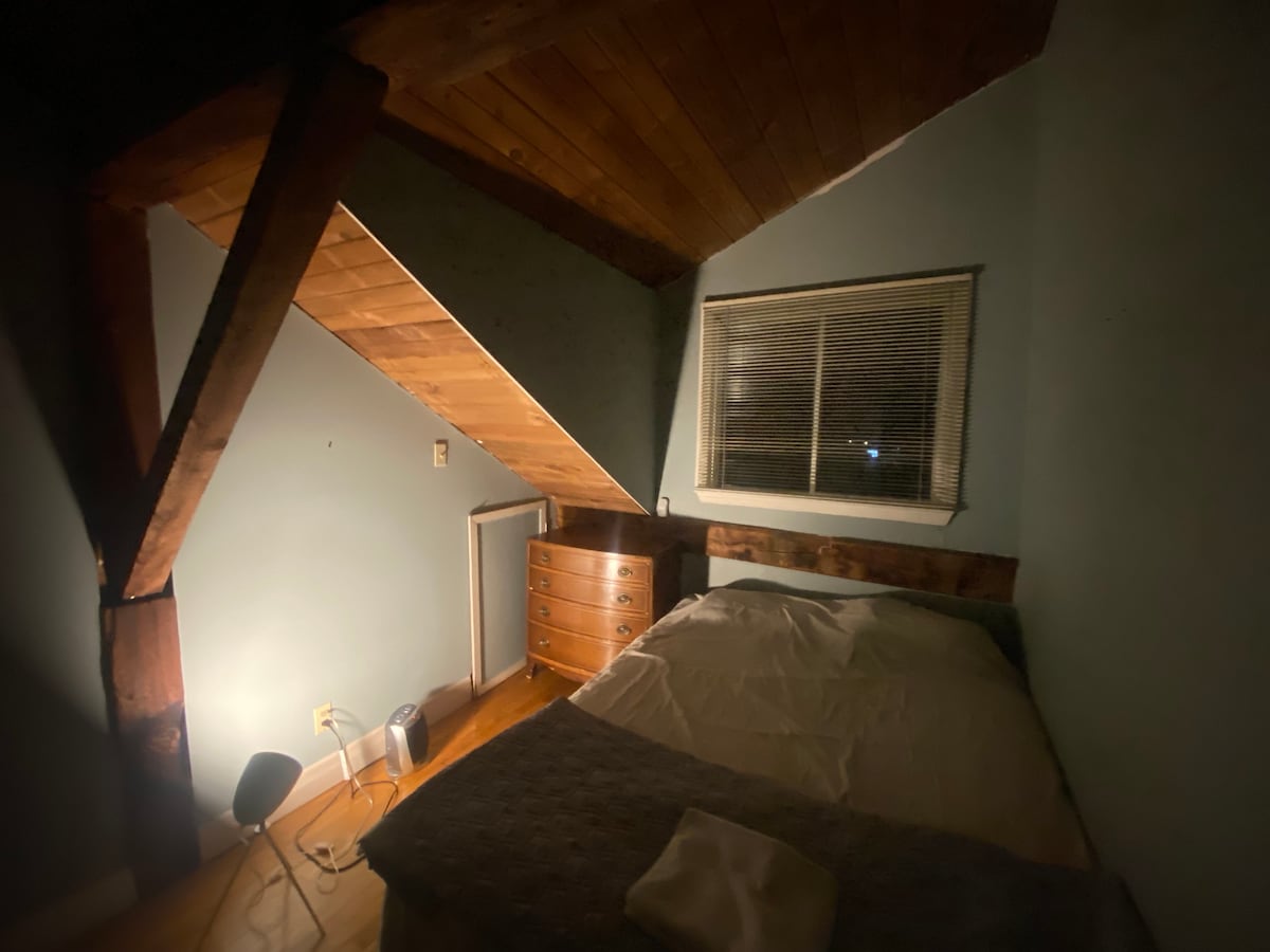 Cozy Queen Bedroom in Historic Old Mill