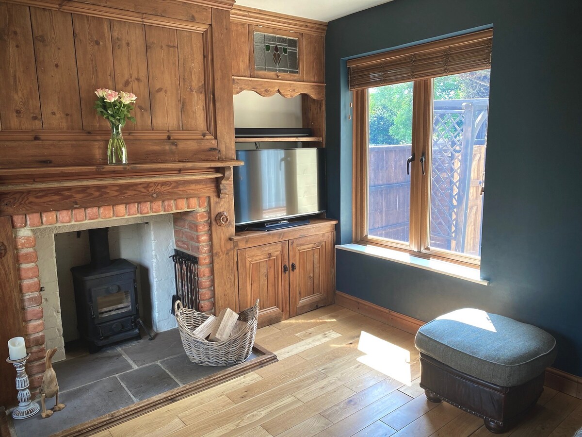 带花园和木柴炉的舒适3卧室房源。