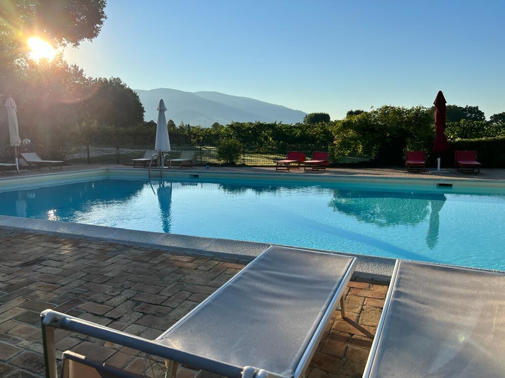 靠近阿西西（ Assisi ）的带泳池的理想家庭度假胜地