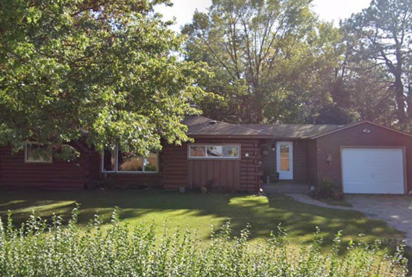 Relaxing cabin on Beed’s Lake.