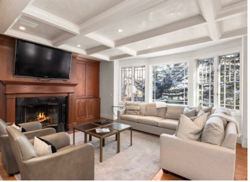 4 BEDROOM TOWNHOME-ASPEN CORE-NEXT TO THE NELL!