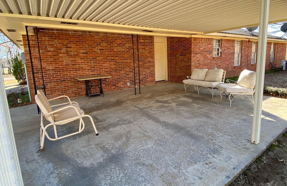 Entire home.   2-bedroom  1 bath  covered patio