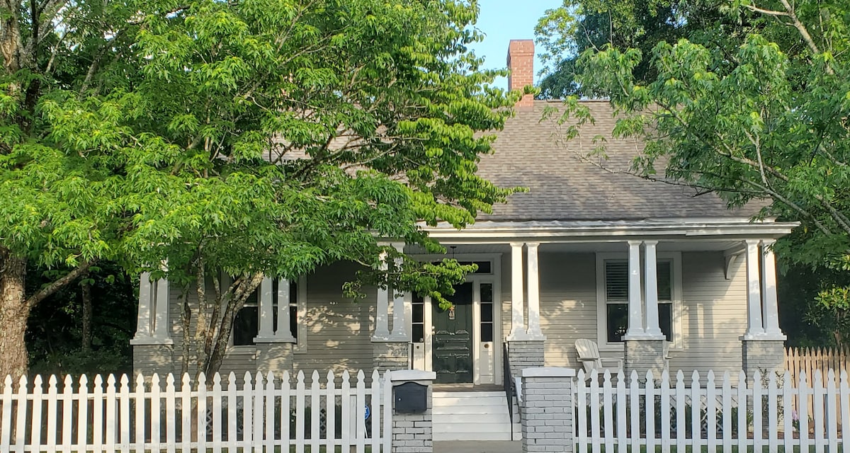 Newberry Cottage - Steps to downtown