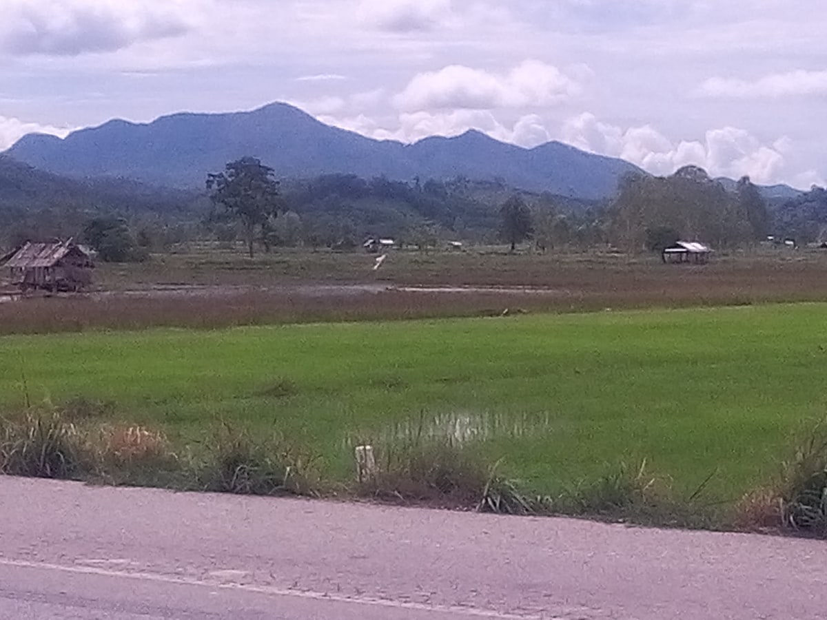 住在泰国乡村，生活便宜