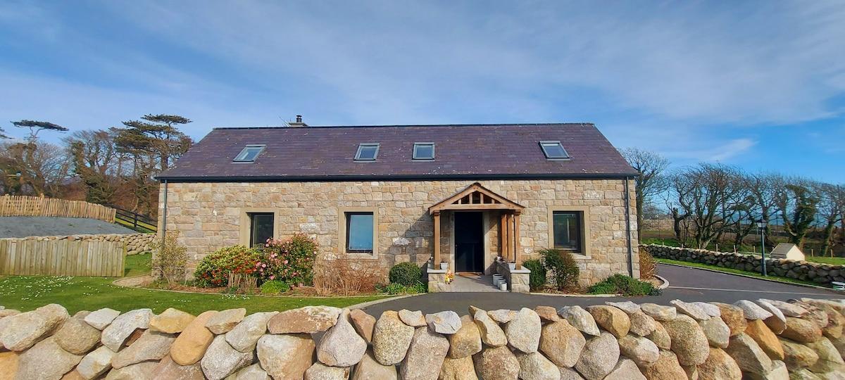 Beautiful Mourne Stone Barn.