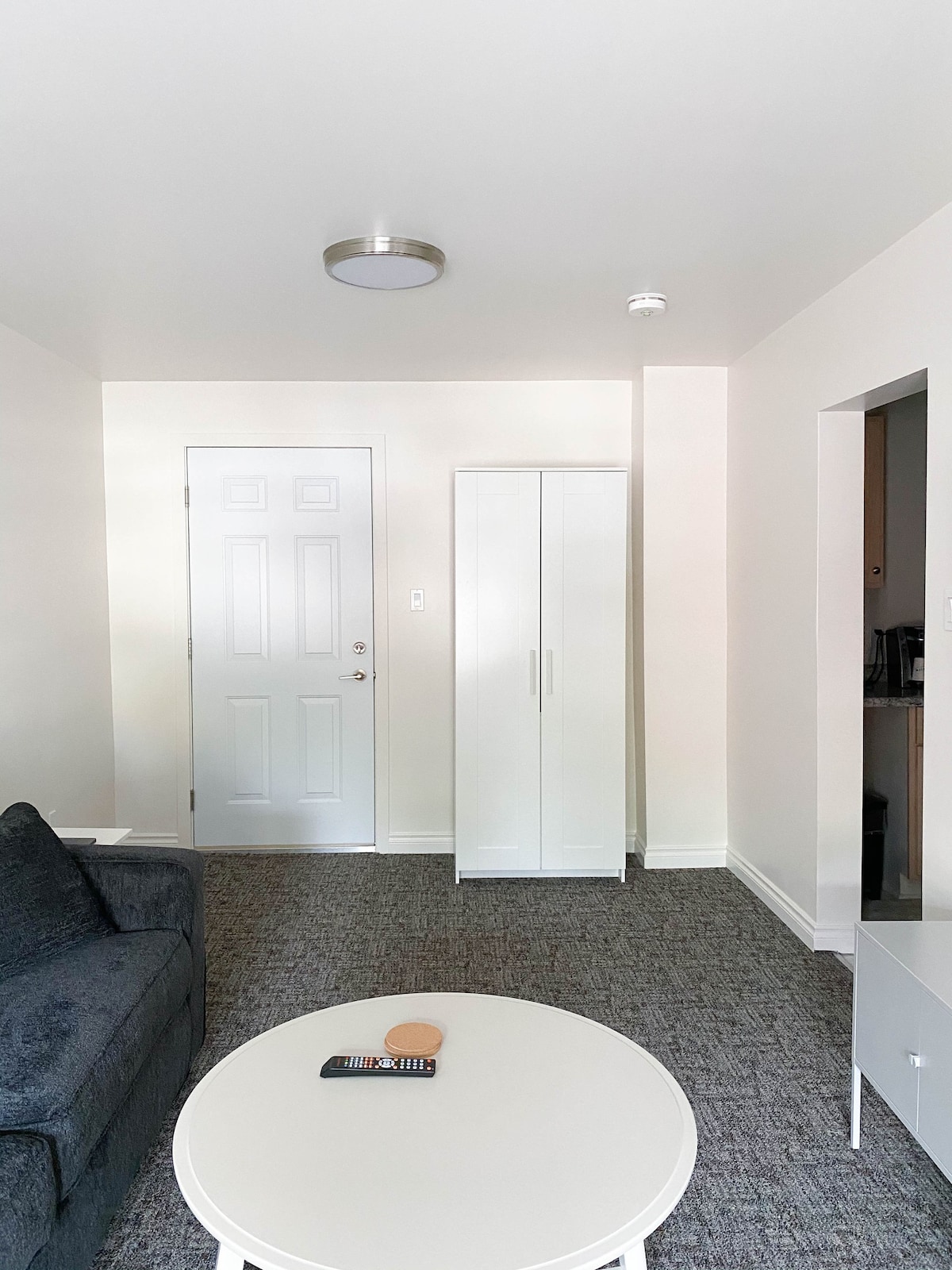 Renovated 1 - Bedroom Downtown