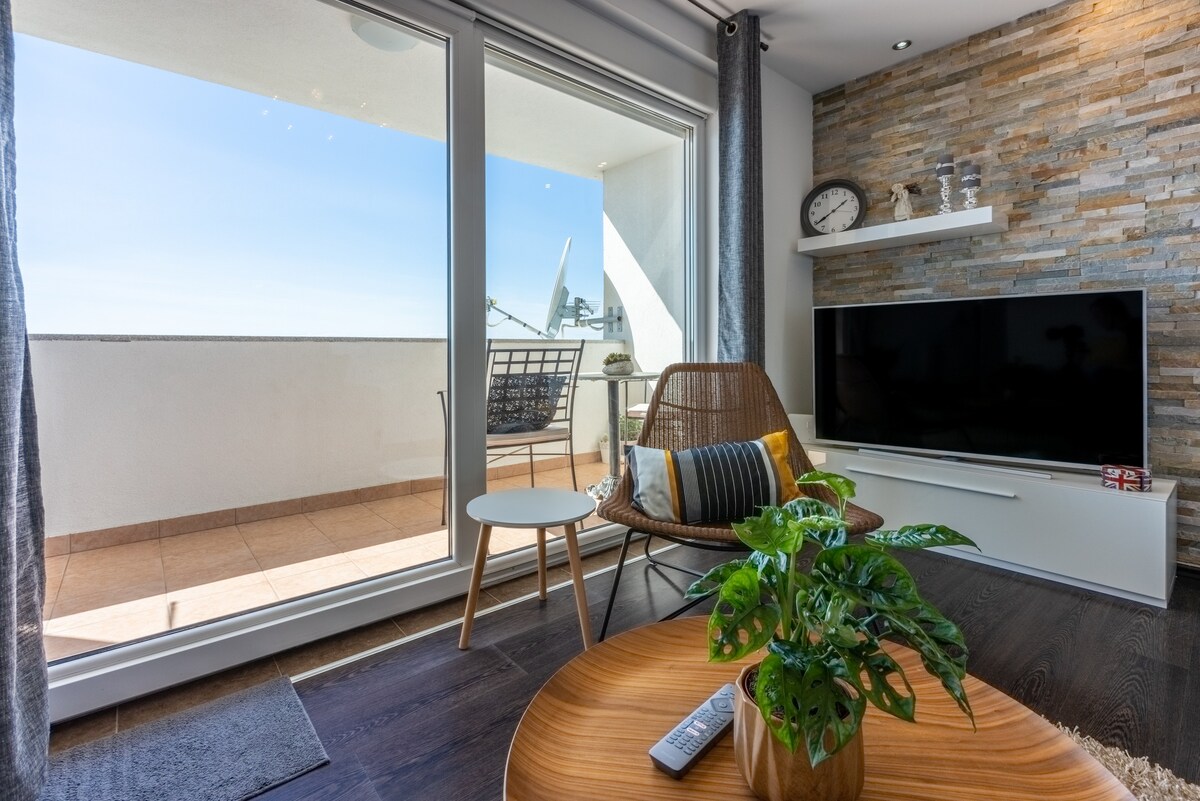 Modern apartment for 2-4 persons in Crikvenica