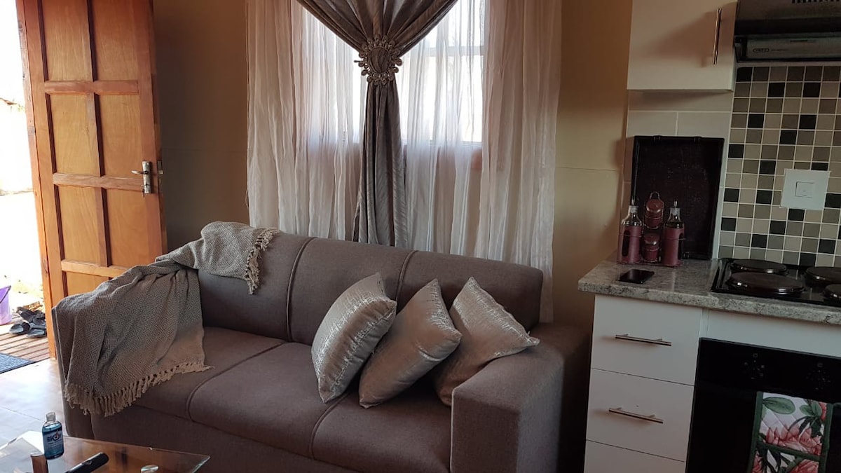 Spacious self-catering unit in Soshanguve