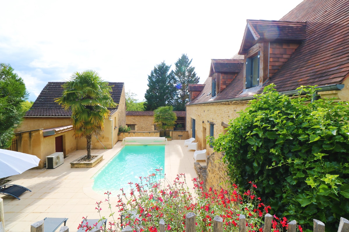 Domaine privé avec piscine chauffée 1 Km Sarlat