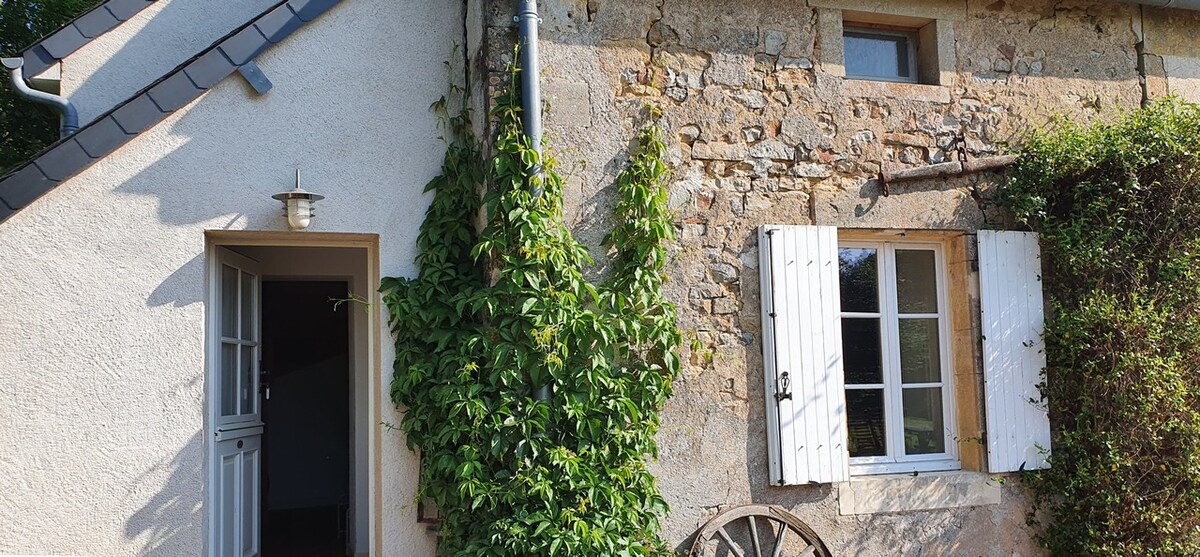 Knusse 3-sterren gîte "la Source" in de Bourgogne