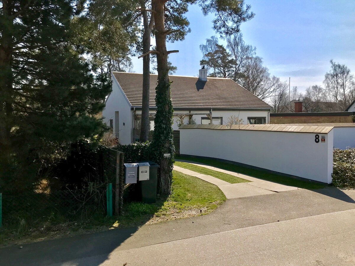 Modern villa med pool i Skanör-Falsterbo