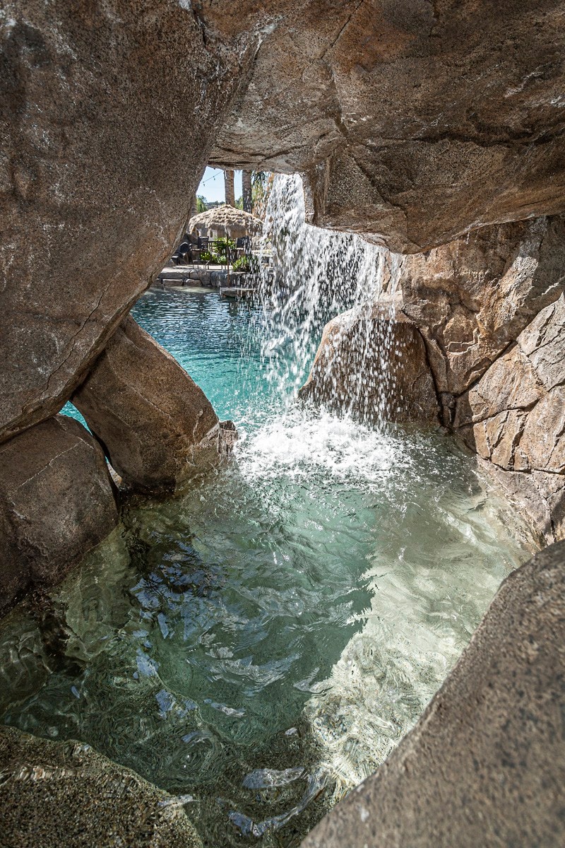 •令人惊叹的泳池绿洲度假屋，带瀑布和滑梯！