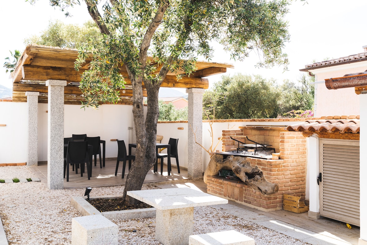 Affittacamere appena ristrutturato, Cala d' Ambra