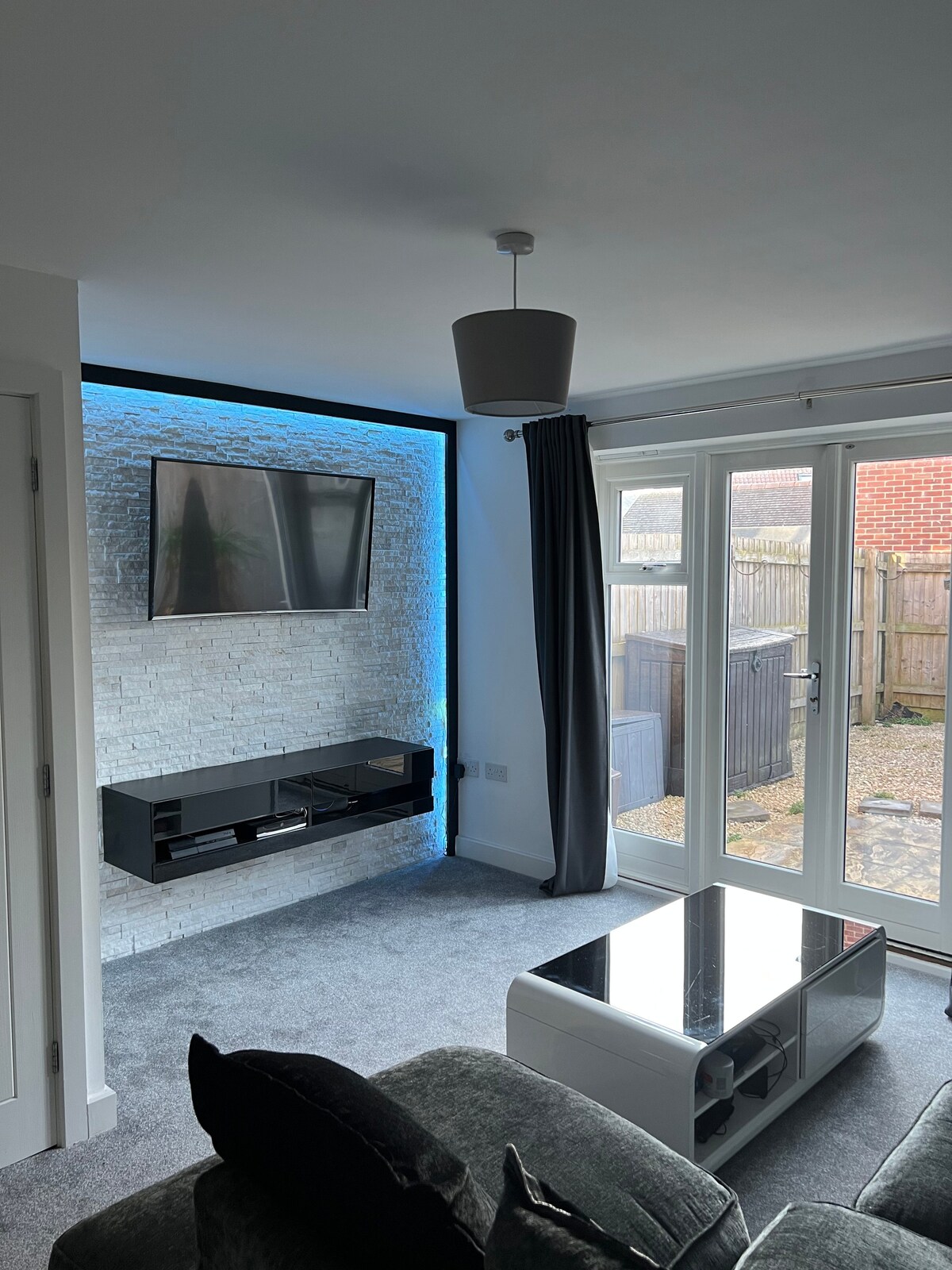 Modern 1 bedroom home in beautiful Somerset