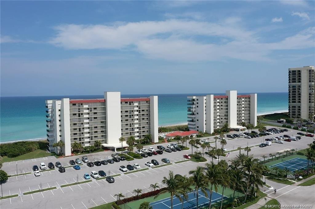 Oceanfront 5th fl condo unobstructed panoramic vw!