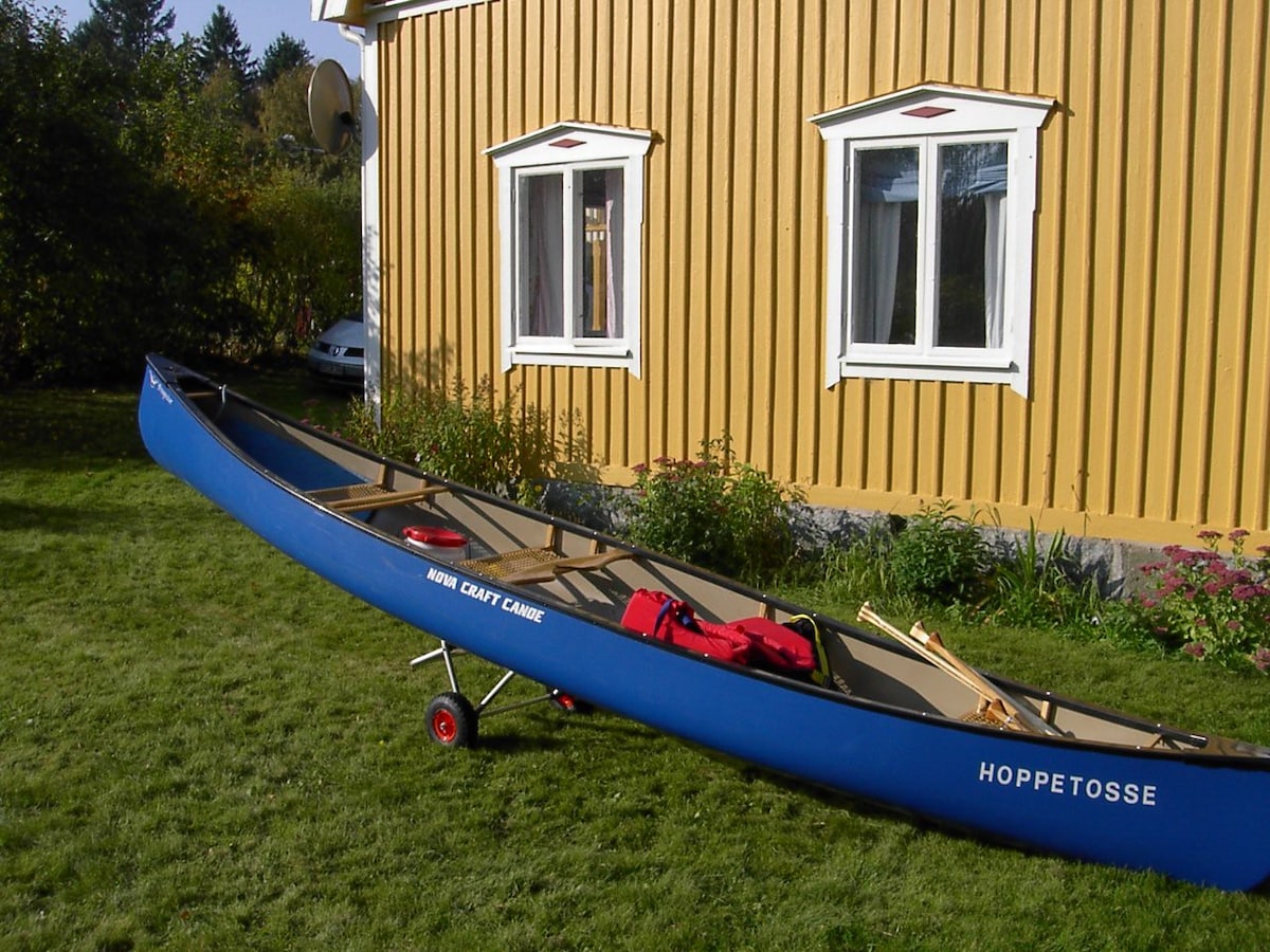 带独木舟的瑞典暑期度假屋