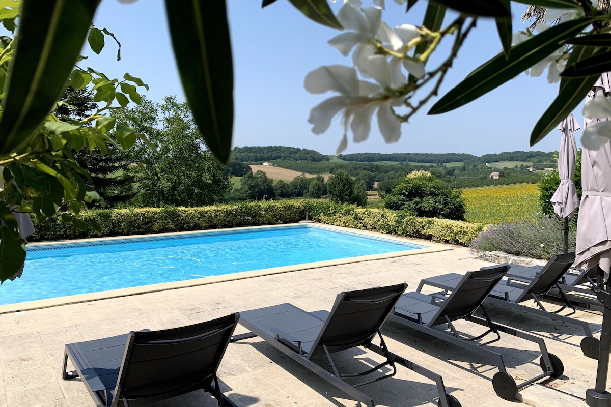 GÎTE PROCHE BASTIDES + PISCINE