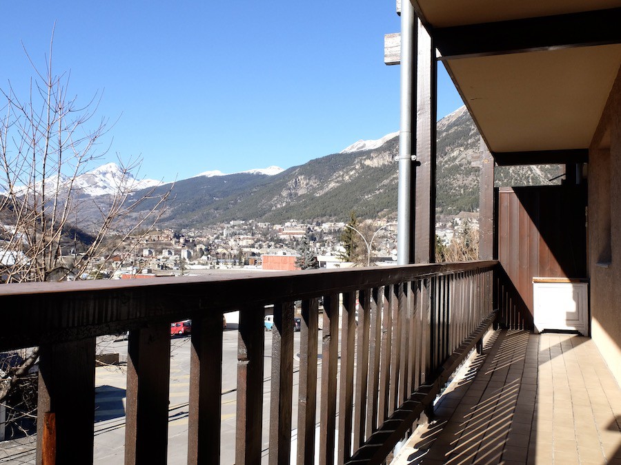 Appart cosy, balcon vue superbe, parking gratuit.