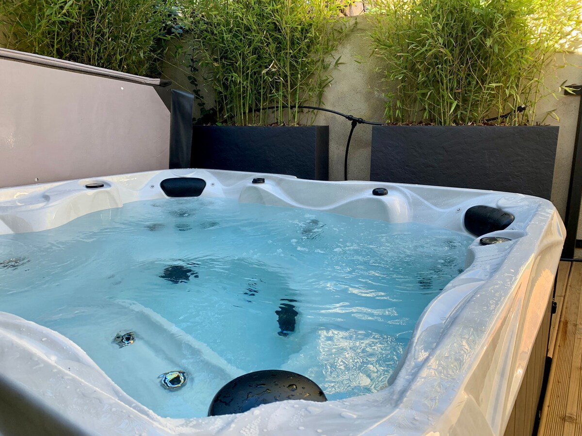 Maison de ville avec jacuzzi au pied de la Cité