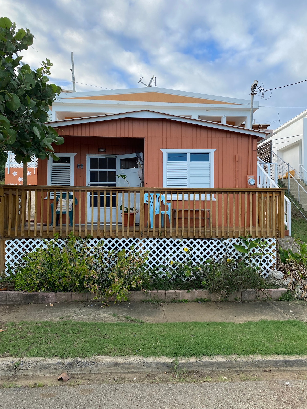 Surfers in Paradise resting Casita.