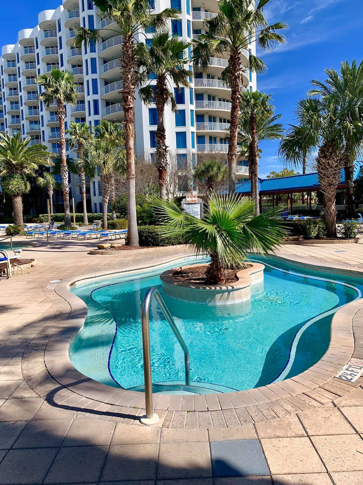 2615 ~2 Bdrm ~Gulf & Pool Views! Special June 15th