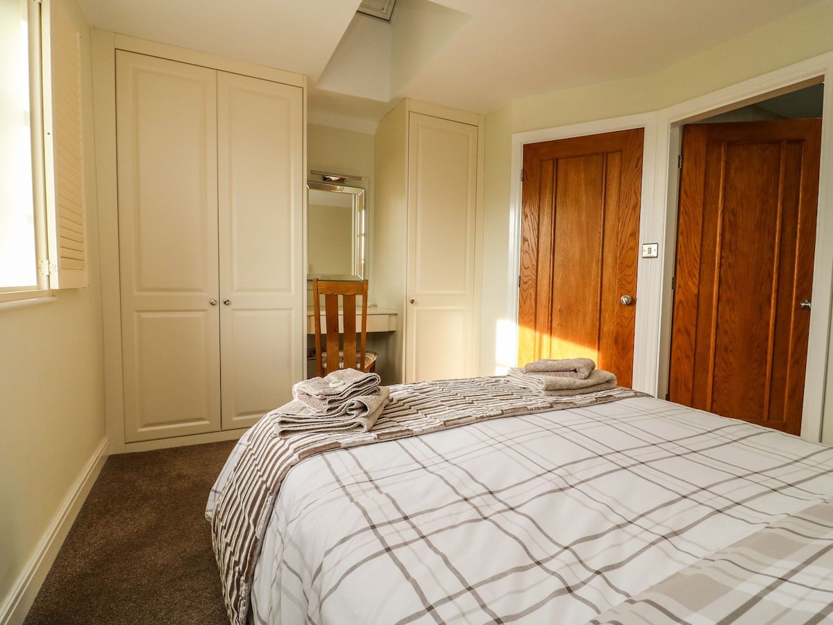 Decca cottage is Cheerful one bedroom cottage