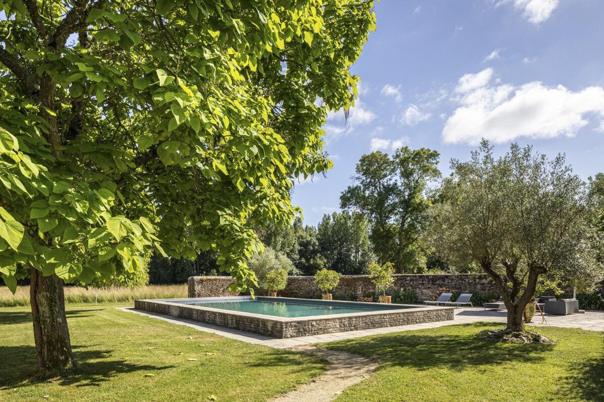 Chateau Chevreuil -  Luxury 8 bedrooms with pool