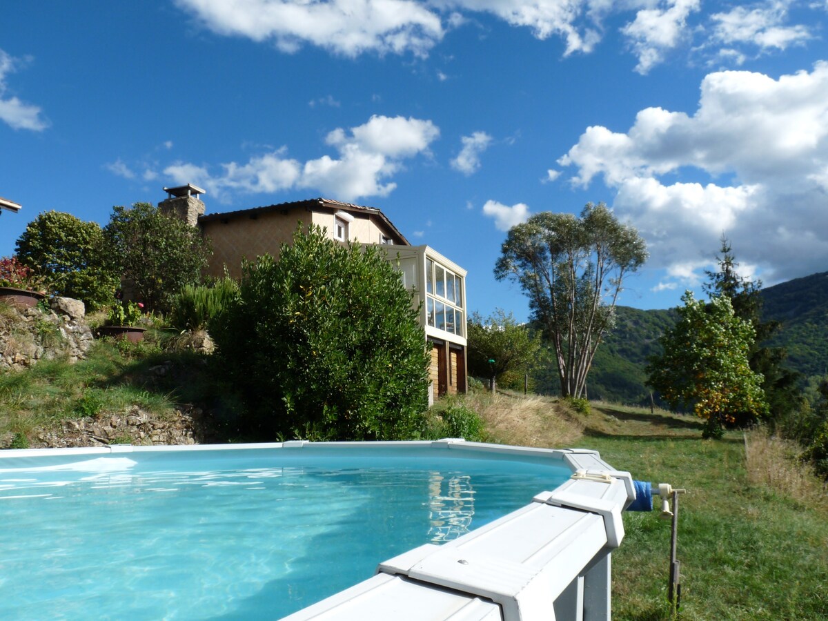 Au cœur de l'Ardèche,  piscine, calme, panorama