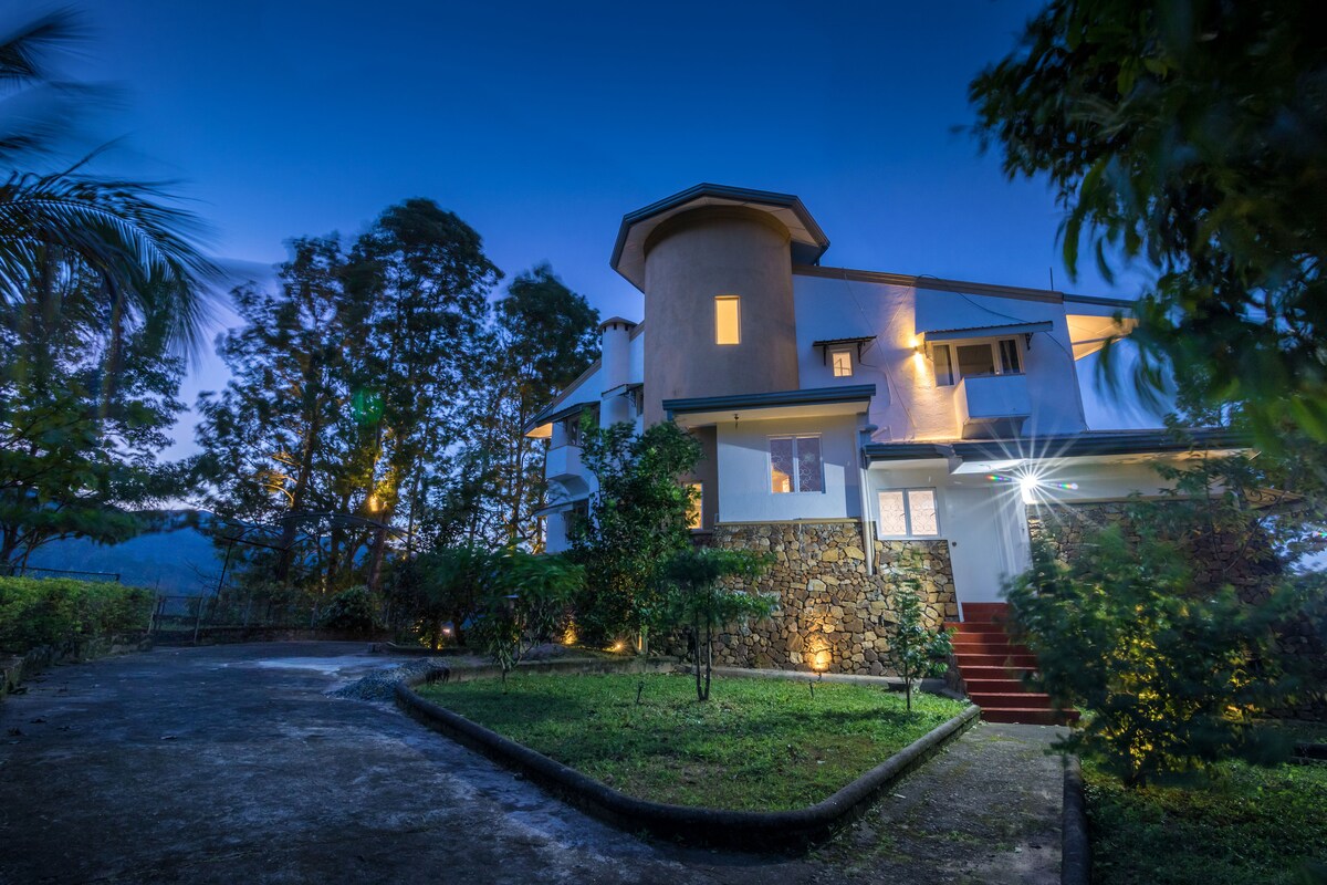 A 4 bedroom villa nestled in the hills of Galaha