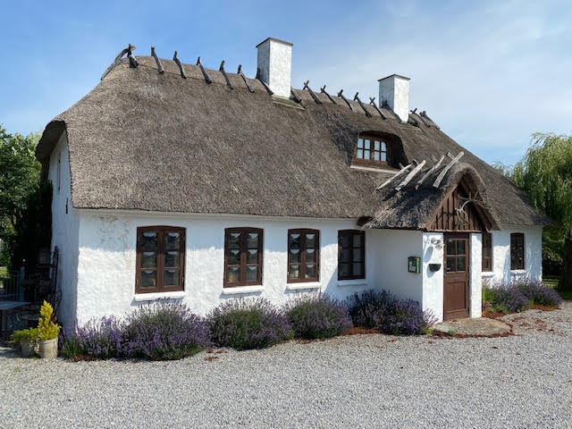 Hyggeligt hus med brændeovn,
nær strand og skov.