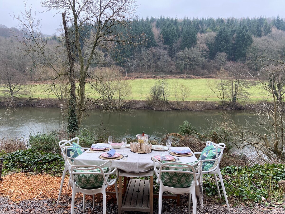 The Boathouse on the River Wye with stunning views