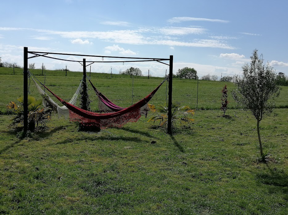 Maison indépendante en campagne avec jardin clos.