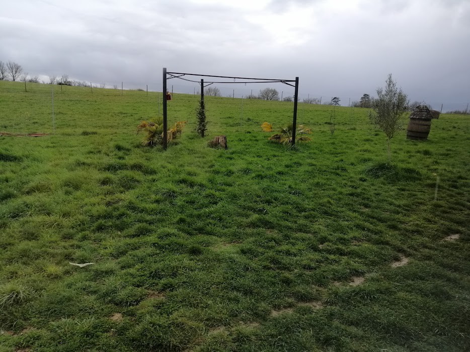 Maison indépendante en campagne avec jardin clos.