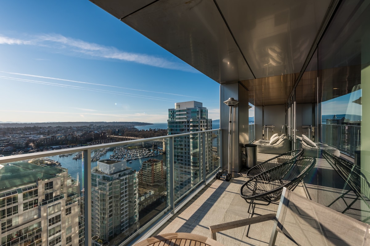 Vancouver House | Luxury 2 bedroom corner unit