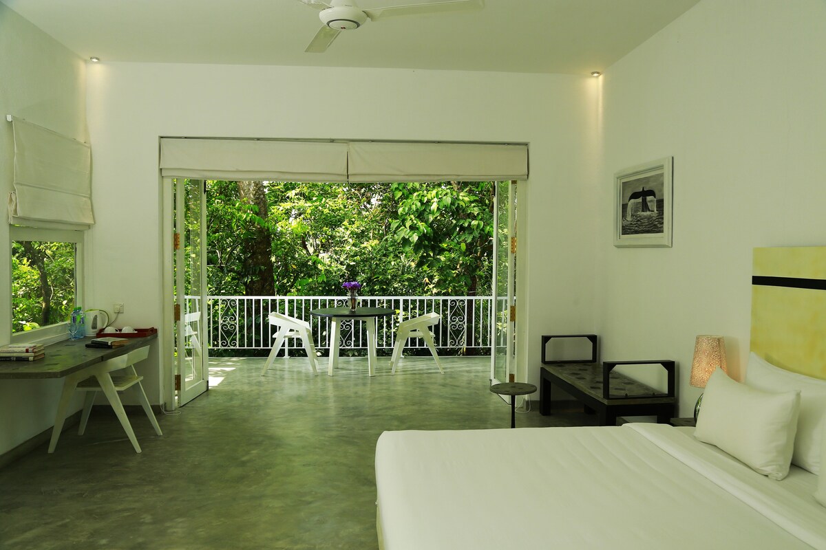 Deluxe Treetop Jungle Suite, Pool View